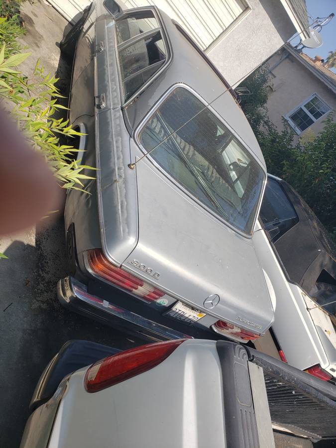 Mercedes-300d-diesel-1982-blue-6