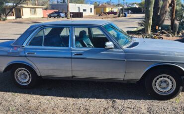 Mercedes-300d-diesel-1982-silver-2