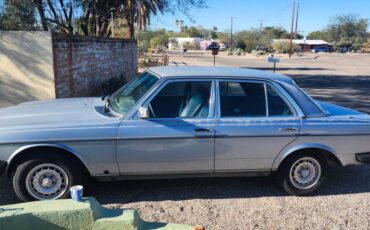 Mercedes-300d-diesel-1982-silver