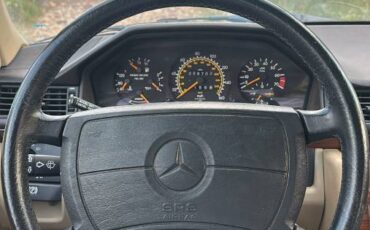 Mercedes-300e-1990-custom-1