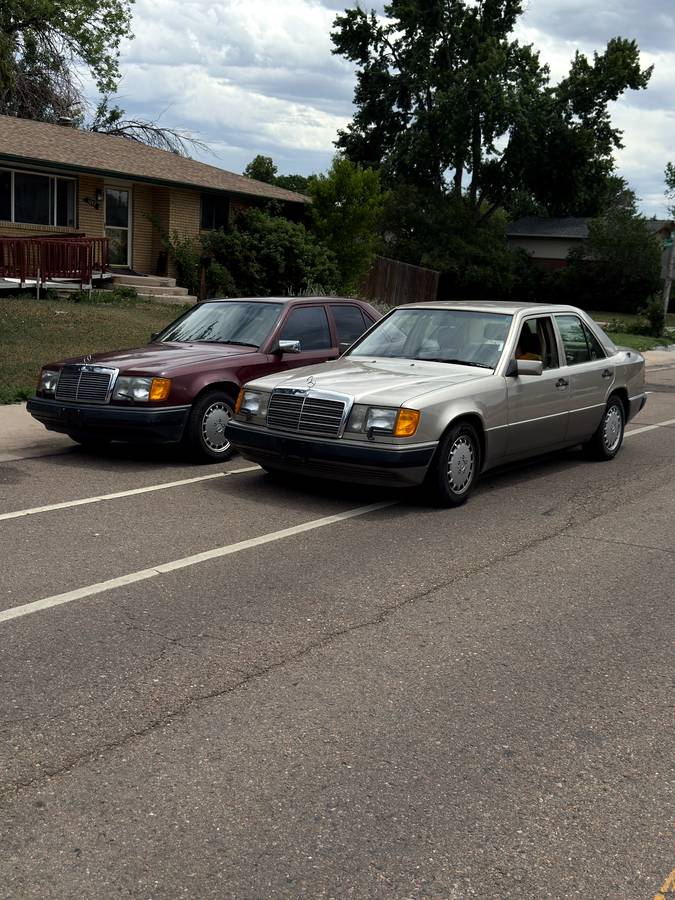 Mercedes-300e-1990-custom-2