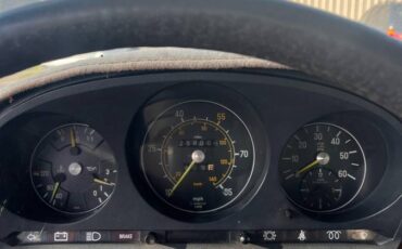 Mercedes-300sd-diesel-1980-yellow-6