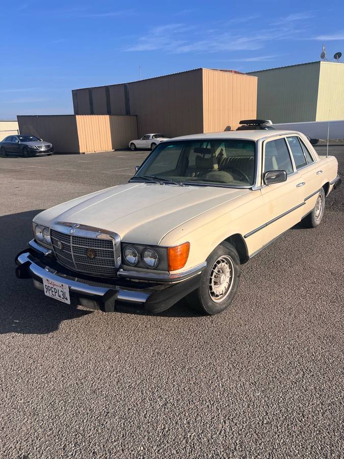 Mercedes-300sd-diesel-1980-yellow