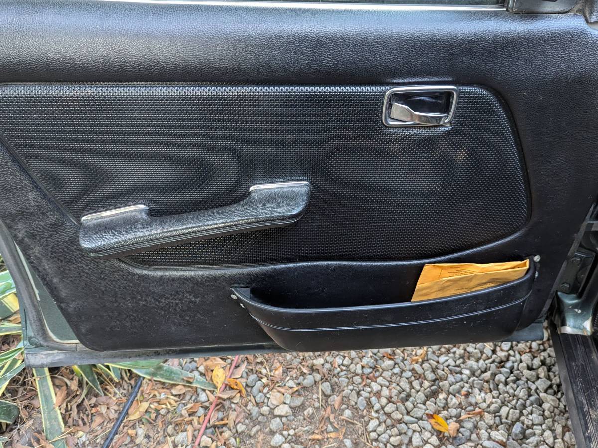 Mercedes-300td-diesel-1979-green-38