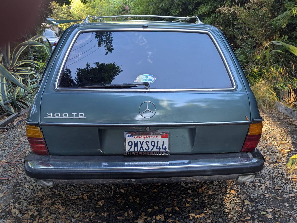 Mercedes-300td-diesel-1979-green-5