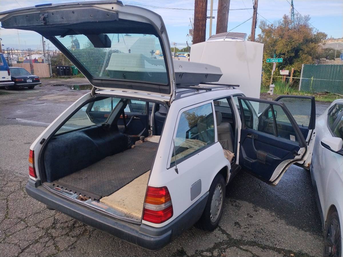 Mercedes-300td-diesel-1987-11