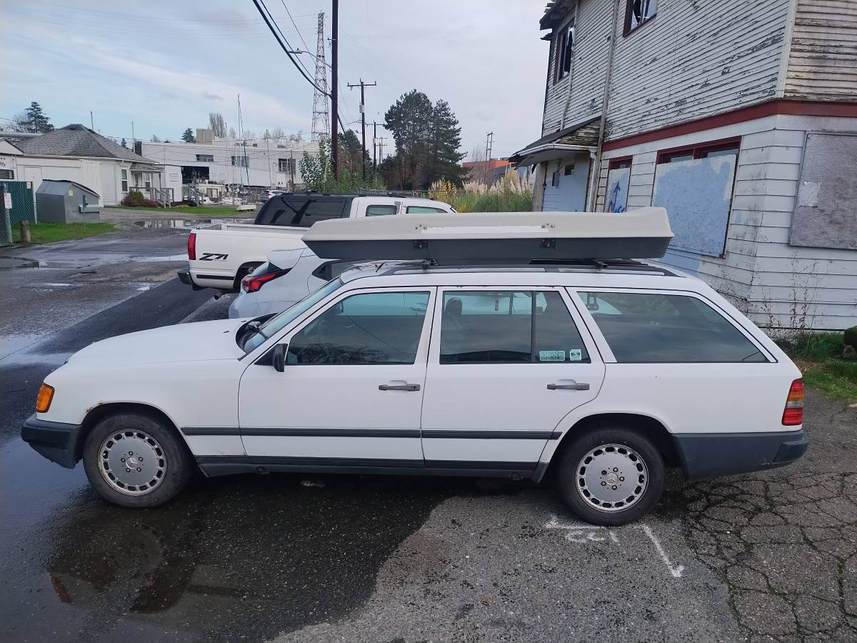 Mercedes-300td-diesel-1987-4