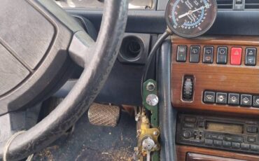 Mercedes-300td-diesel-1987-6