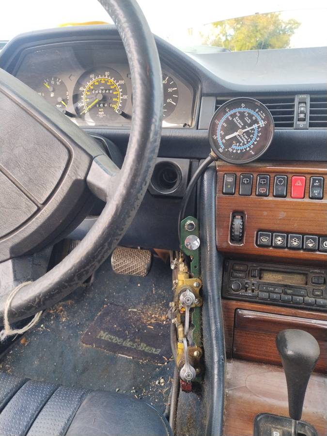 Mercedes-300td-diesel-1987-6