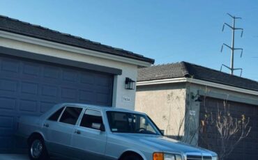 Mercedes-560-sel-1991-silver