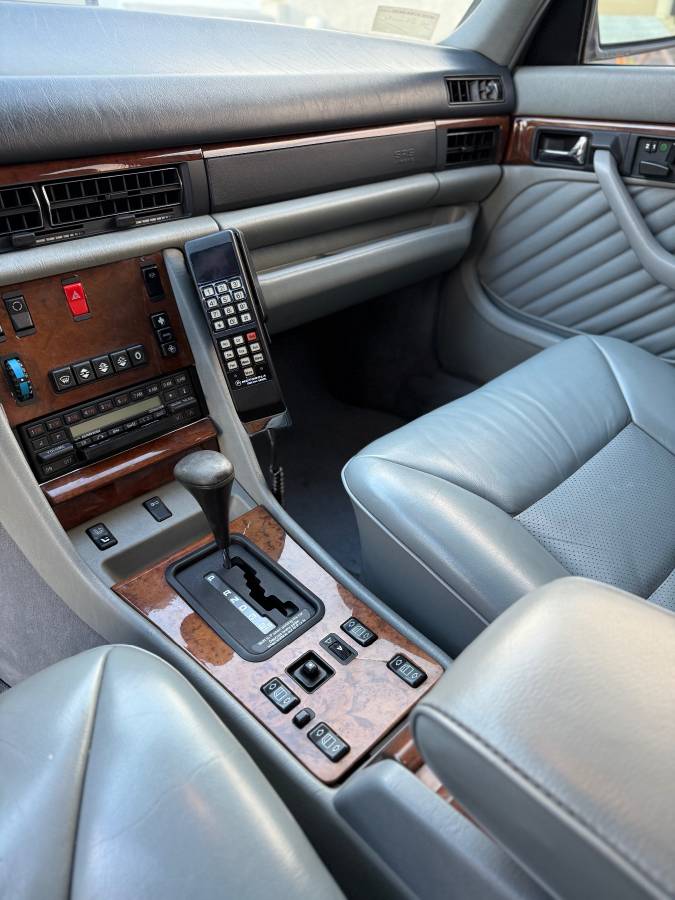 Mercedes-560-sel-1991-silver-4