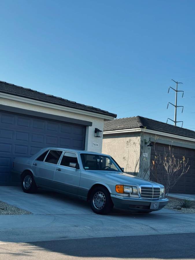 Mercedes-560-sel-1991-silver