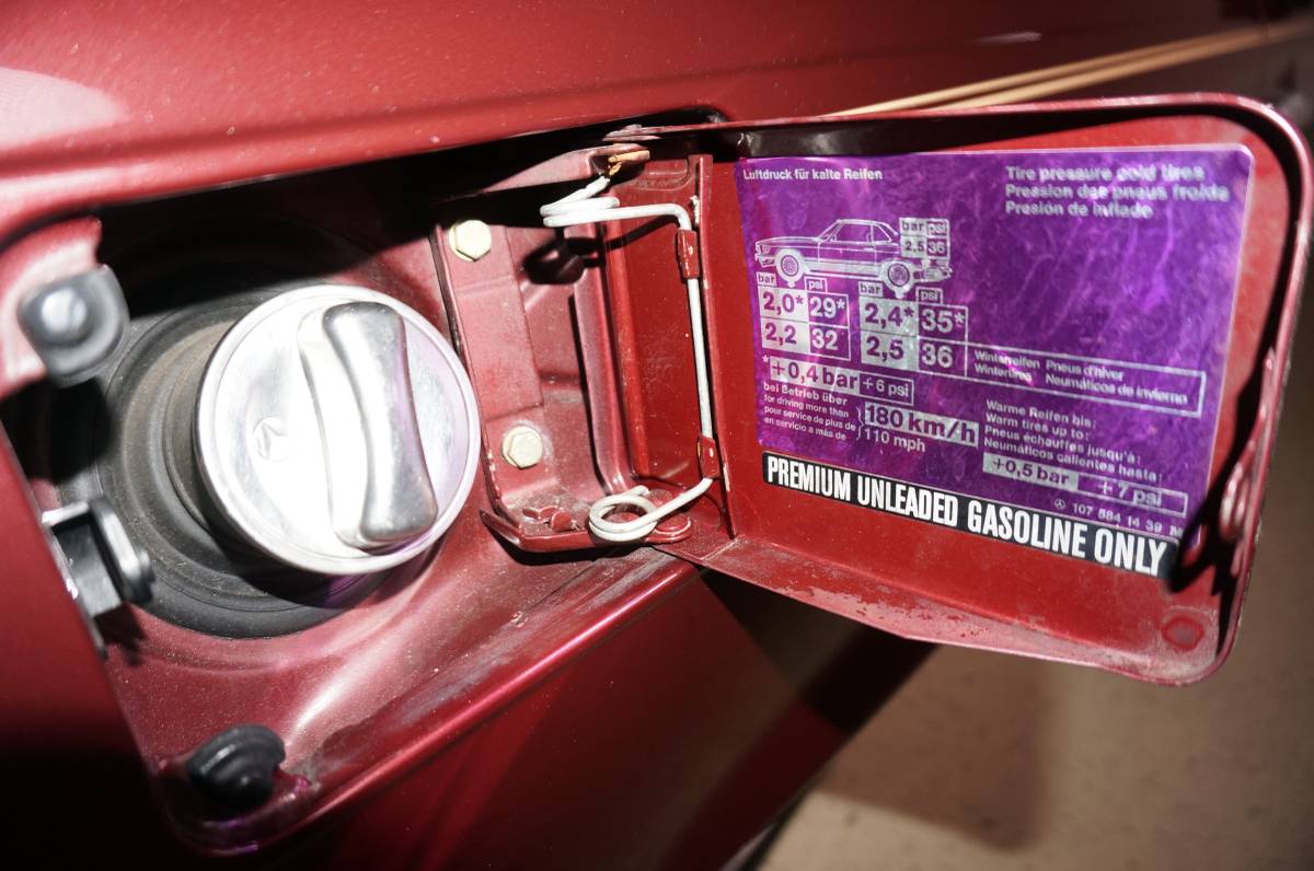 Mercedes-560sl-1989-14