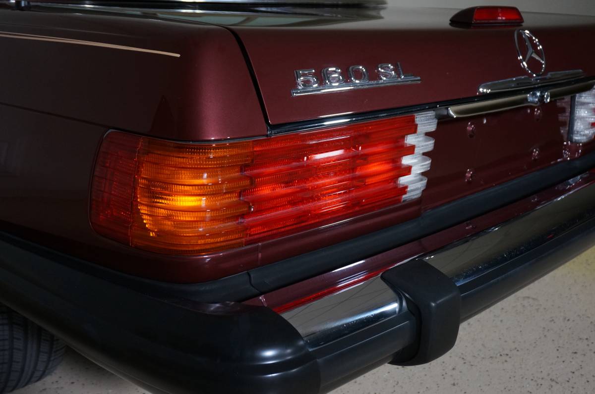 Mercedes-560sl-1989-16