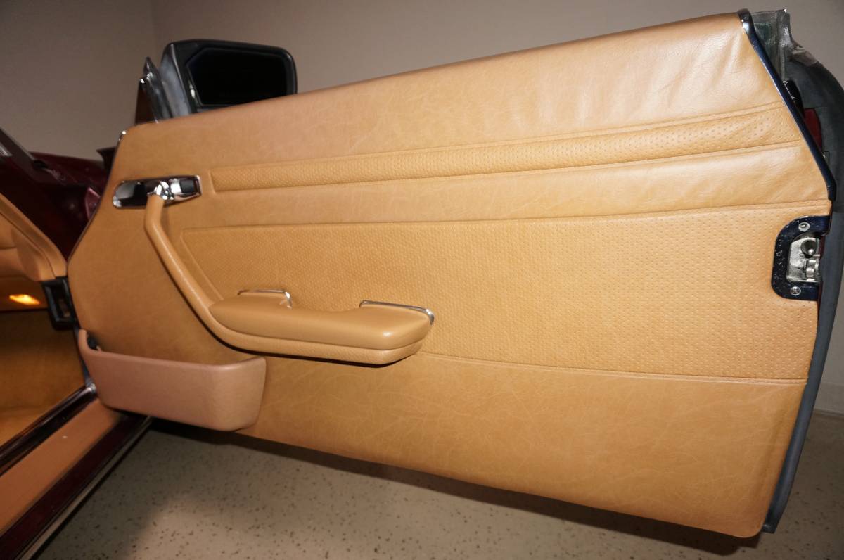 Mercedes-560sl-1989-18