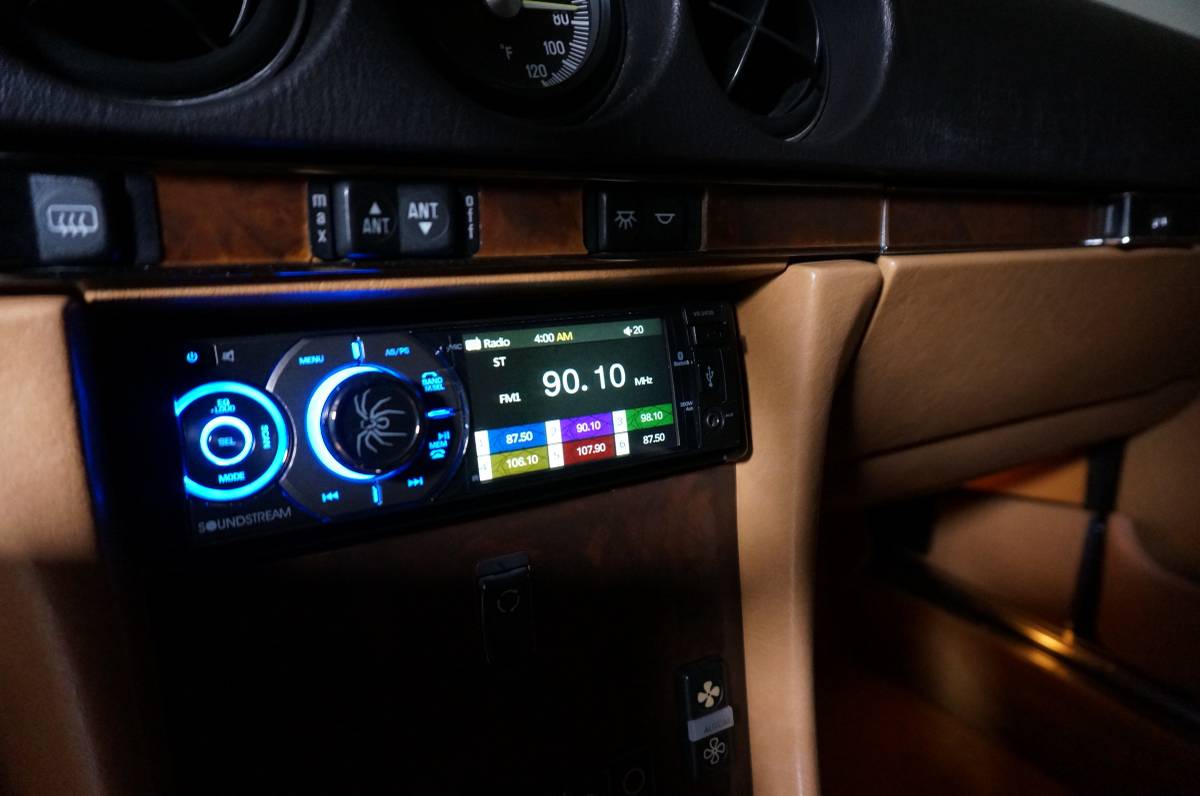 Mercedes-560sl-1989-22