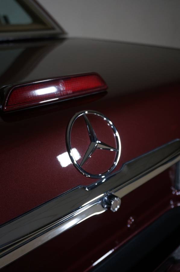 Mercedes-560sl-1989-23