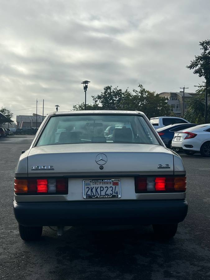 Mercedes-benz-190-series-1988-yellow-3