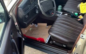 Mercedes-benz-190-series-1988-yellow-7