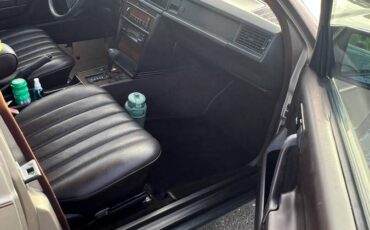 Mercedes-benz-190-series-1988-yellow-8