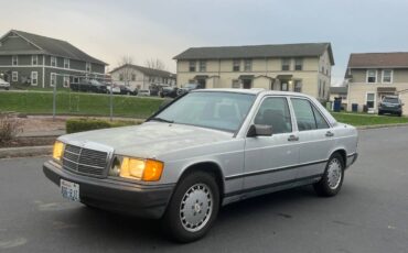 Mercedes-benz-190d-diesel-1985-silver