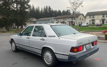 Mercedes-benz-190d-diesel-1985-silver-8