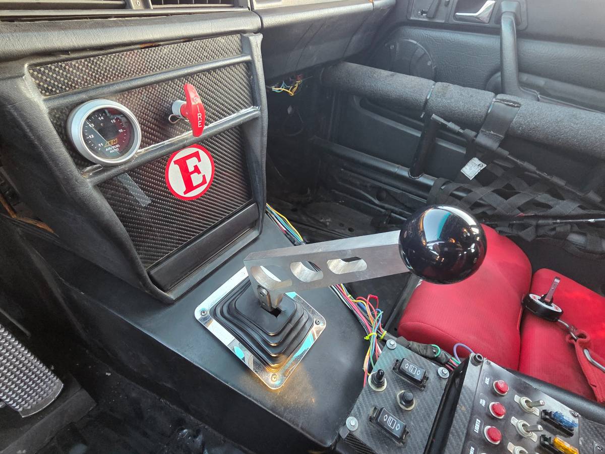 Mercedes-benz-190e-16v-1986-silver-10