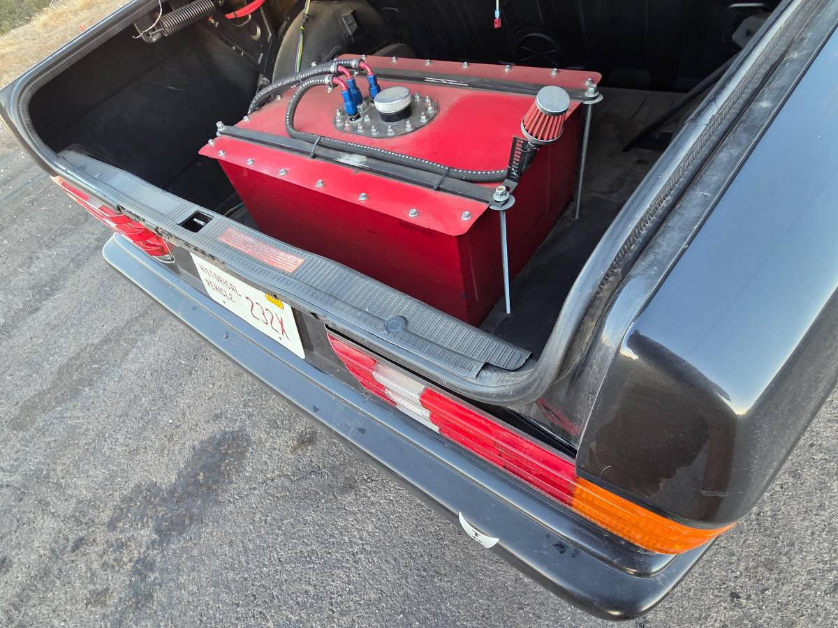 Mercedes-benz-190e-16v-1986-silver-11