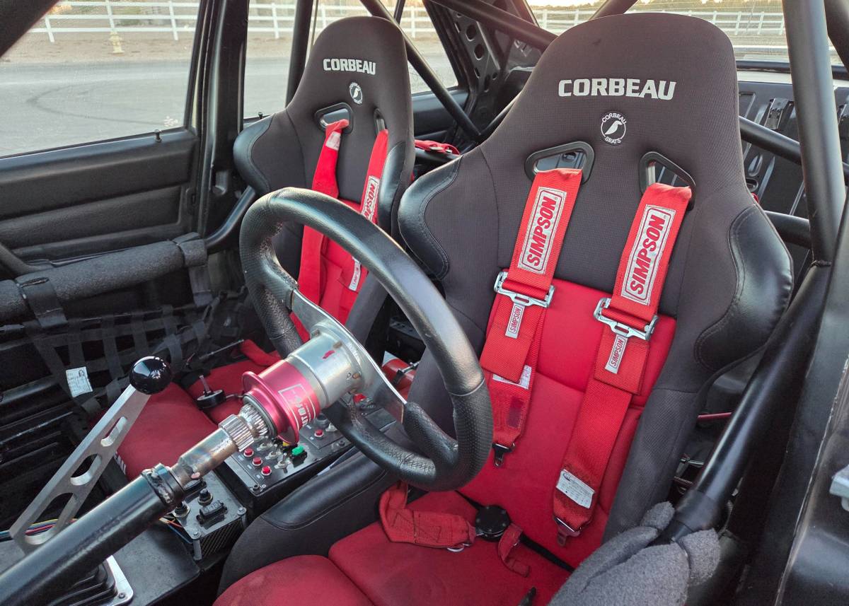 Mercedes-benz-190e-16v-1986-silver-13