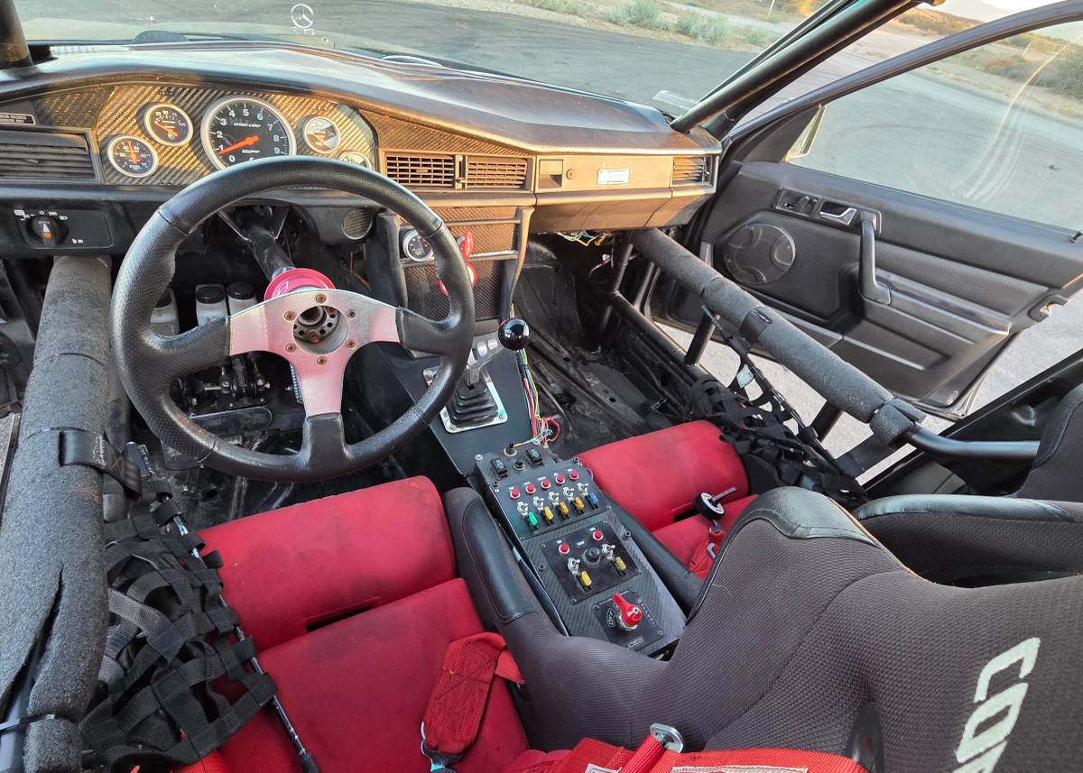 Mercedes-benz-190e-16v-1986-silver-8