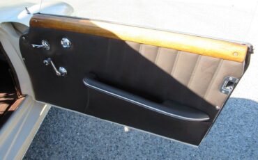 Mercedes-benz-190sl-1962-Ivory-Tobacco-Brown-19