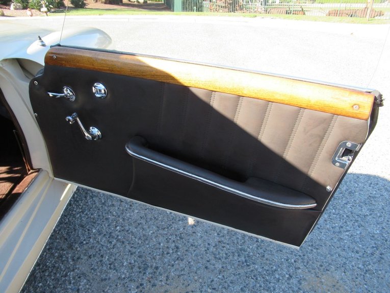 Mercedes-benz-190sl-1962-Ivory-Tobacco-Brown-19