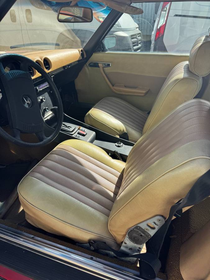 Mercedes-benz-1975-red-35