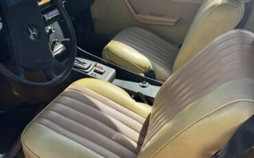 Mercedes-benz-1975-red-47