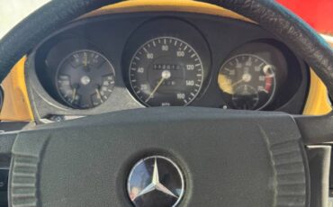 Mercedes-benz-1975-red-5