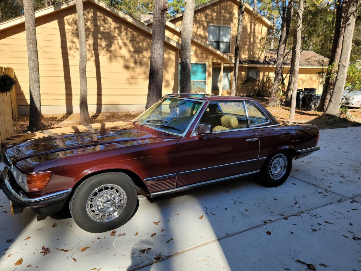 Mercedes-benz-1981-red-5