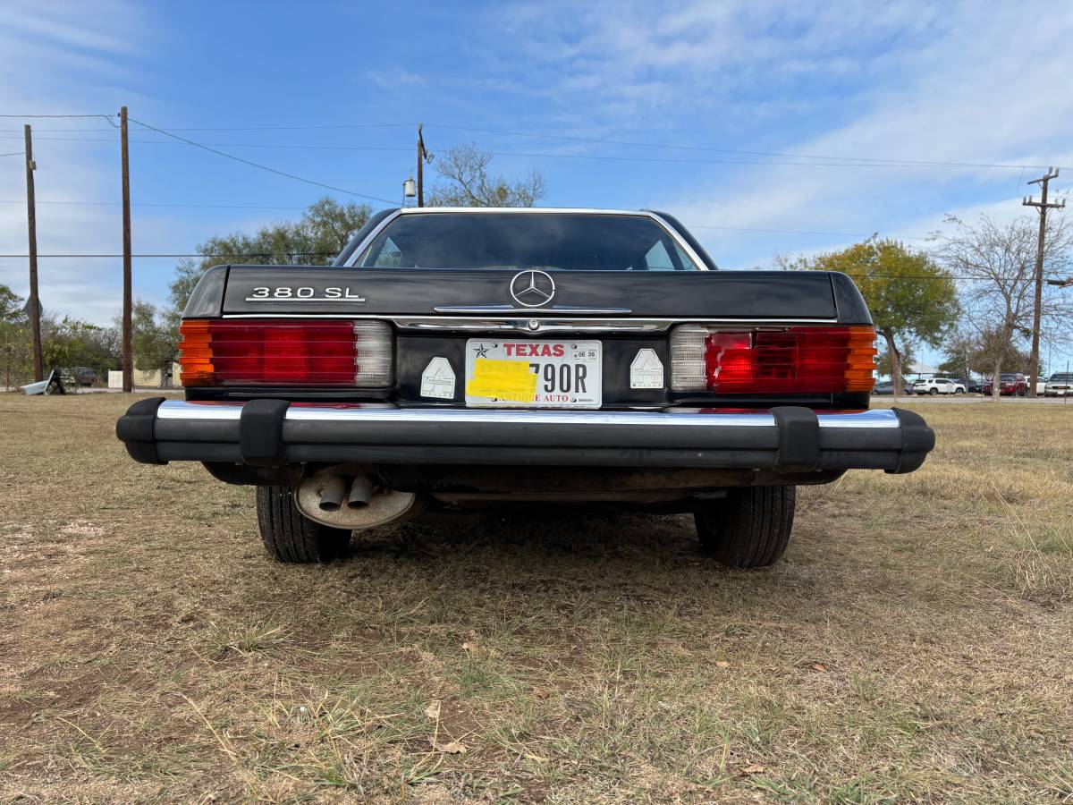 Mercedes-benz-1982-black-10