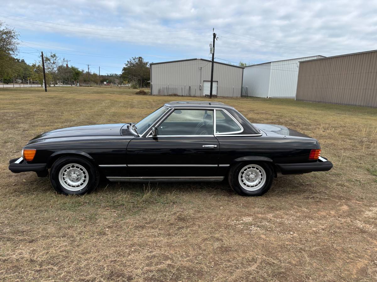 Mercedes-benz-1982-black-16