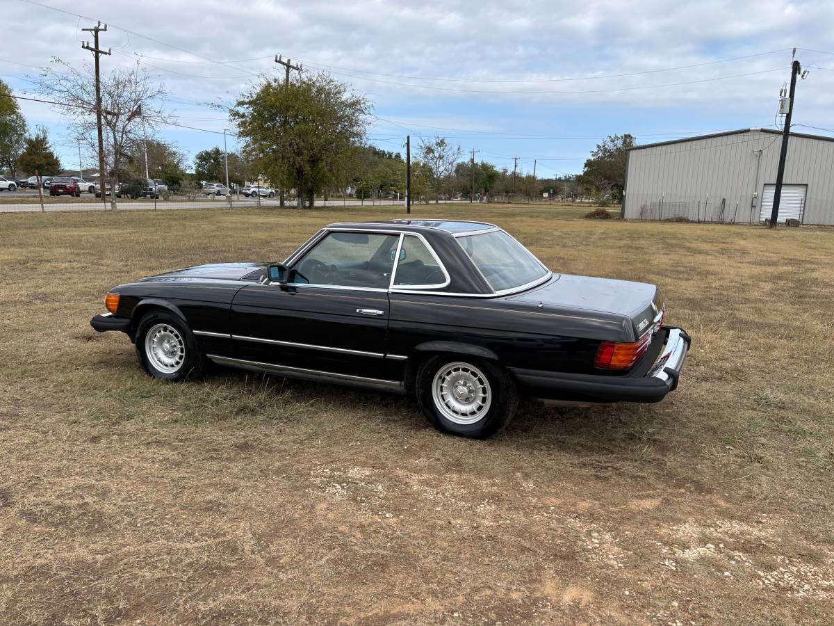 Mercedes-benz-1982-black-17