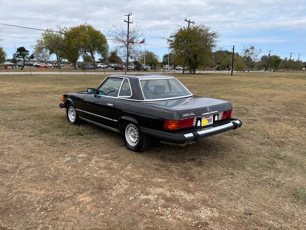 Mercedes-benz-1982-black-18