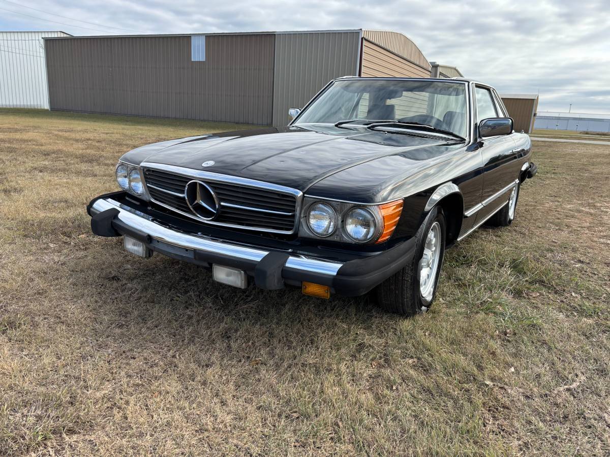 Mercedes-benz-1982-black-2