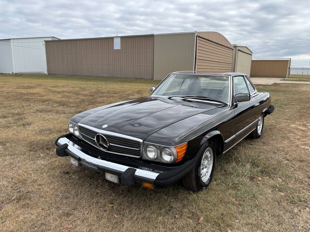 Mercedes-benz-1982-black-21