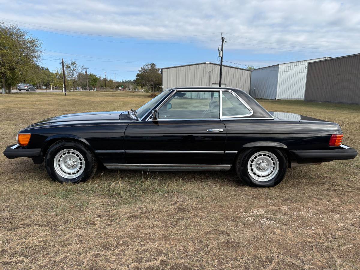 Mercedes-benz-1982-black