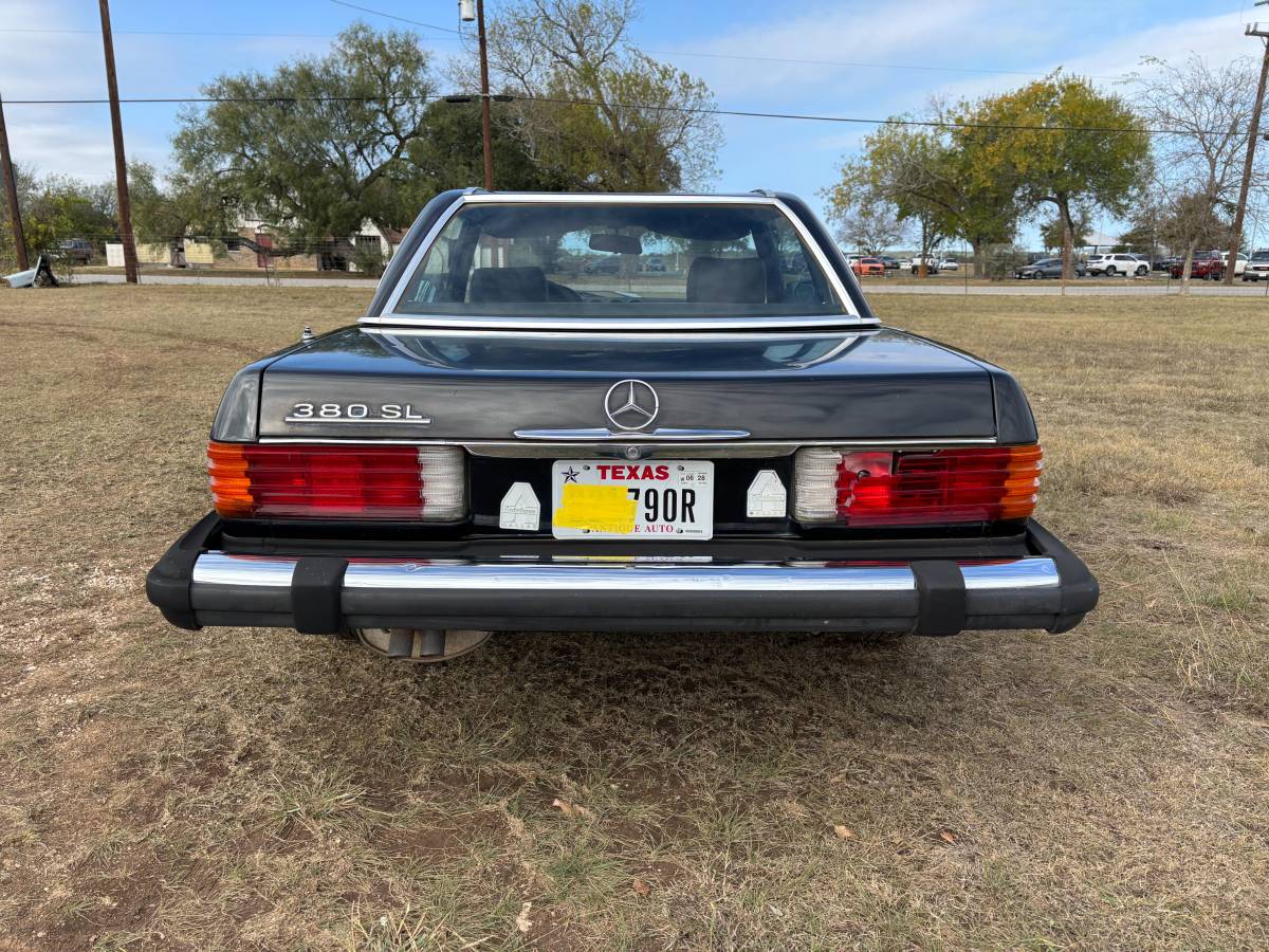 Mercedes-benz-1982-black-7