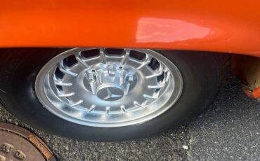 Mercedes-benz-1982-orange-1