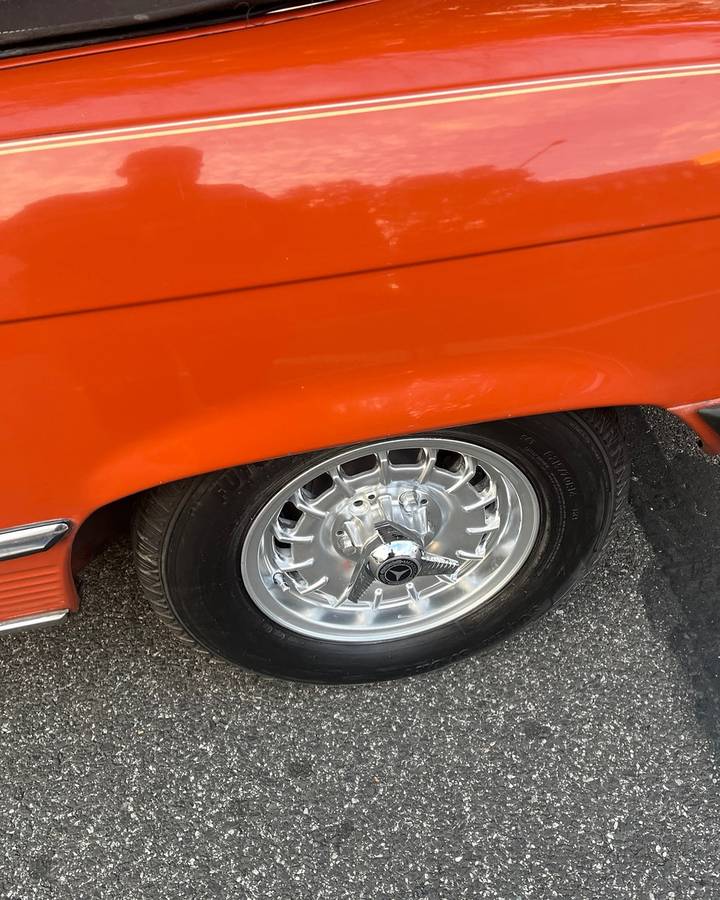 Mercedes-benz-1982-orange-5