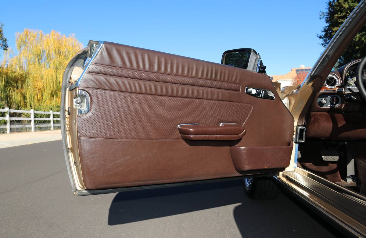 Mercedes-benz-1986-15