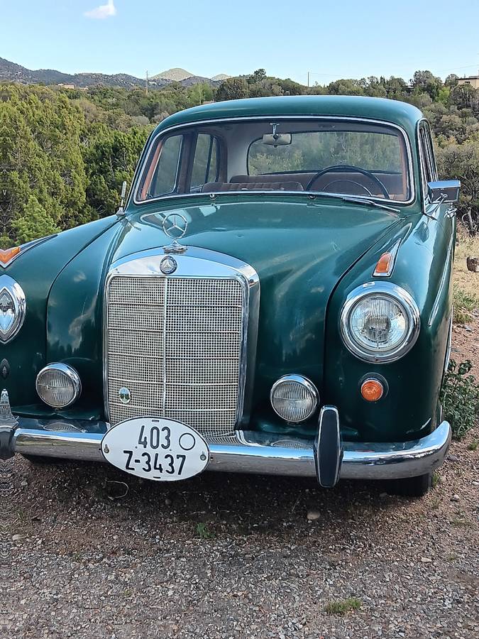 Mercedes-benz-220s-1958-green