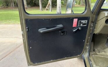 Mercedes-benz-230ge-1990-green-12