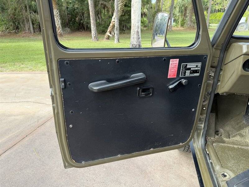 Mercedes-benz-230ge-1990-green-12